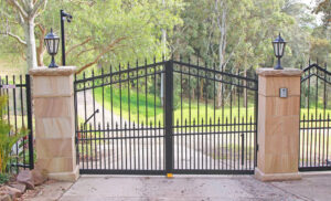 The Impact of Automatic Gates on Property Value and Curb Appeal